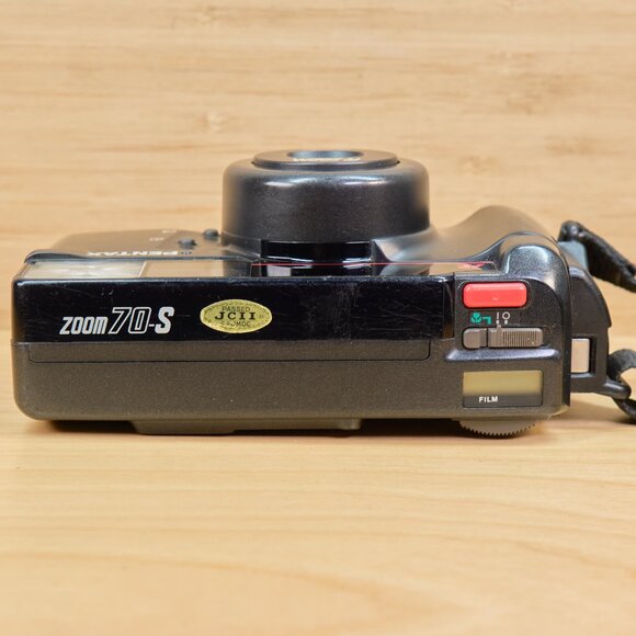 Pentax Zoom 70-S Point and Shoot 35mm Film Camera, Made in Japan - Picture 4 of 9